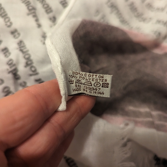 Newspaper patterned summer coverup - Picture 5 of 6